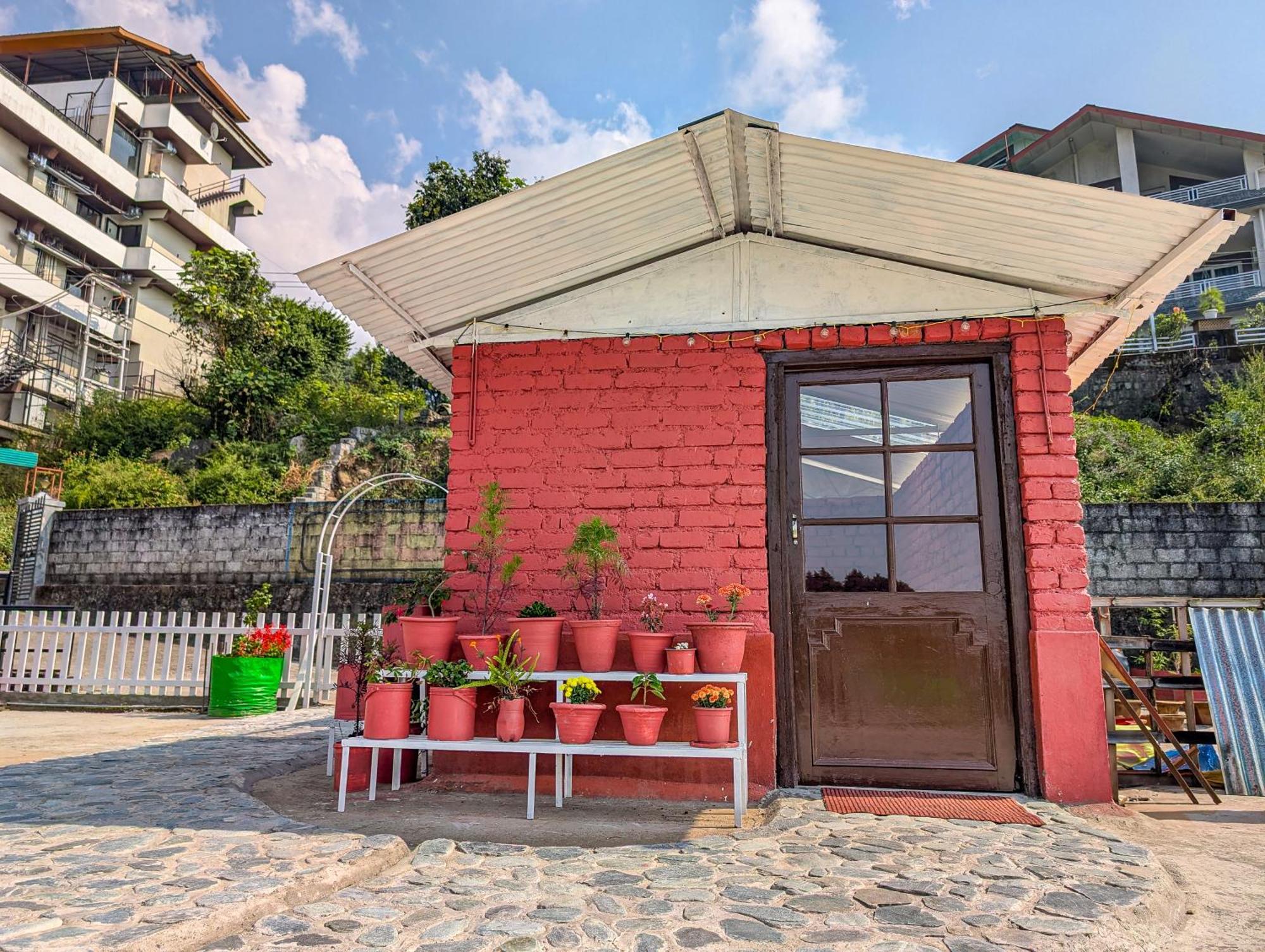 Hobo Hostel Dharamshala Dış mekan fotoğraf