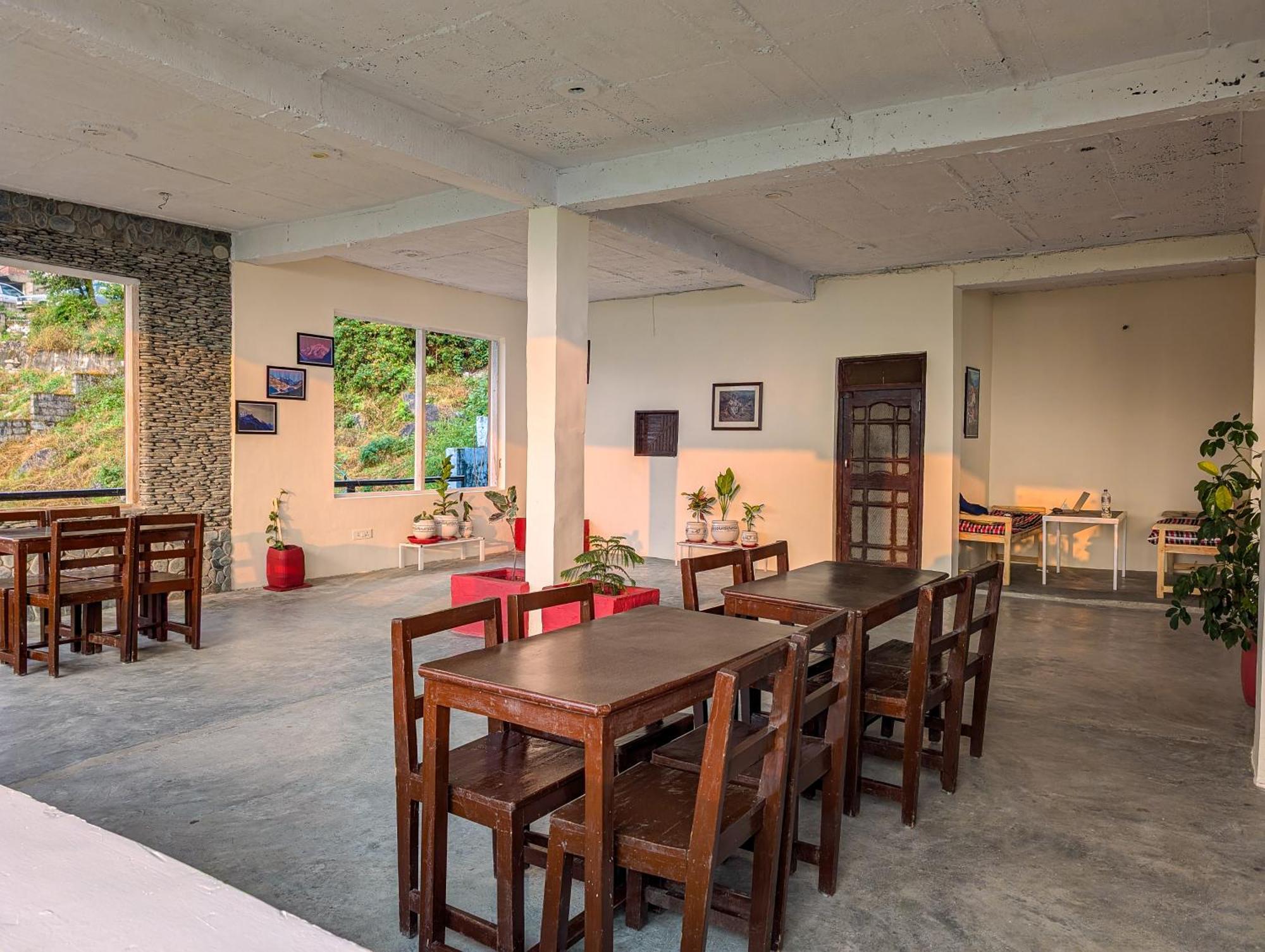 Hobo Hostel Dharamshala Dış mekan fotoğraf